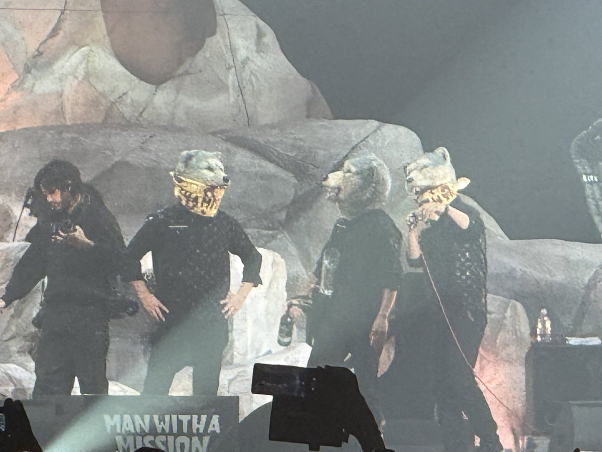 楽しかったー！
後ろの方で見たけど、よく見れました。
そしてiPhoneがここまで寄せて撮れると思わなかったw