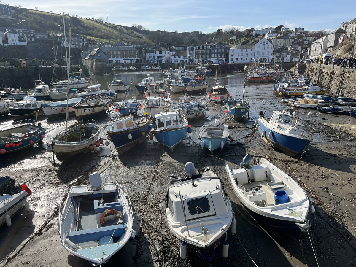 EvocativeCorn's tweet image. Boats having a rest - Mevagissey.