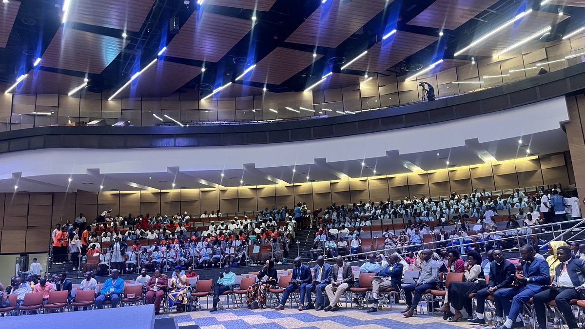 antale's tweet image. Building #FutureEngineers is electrifying @IntareArena during the #FLL &amp;amp; #AiHackathon finals 
Science Must be Fun