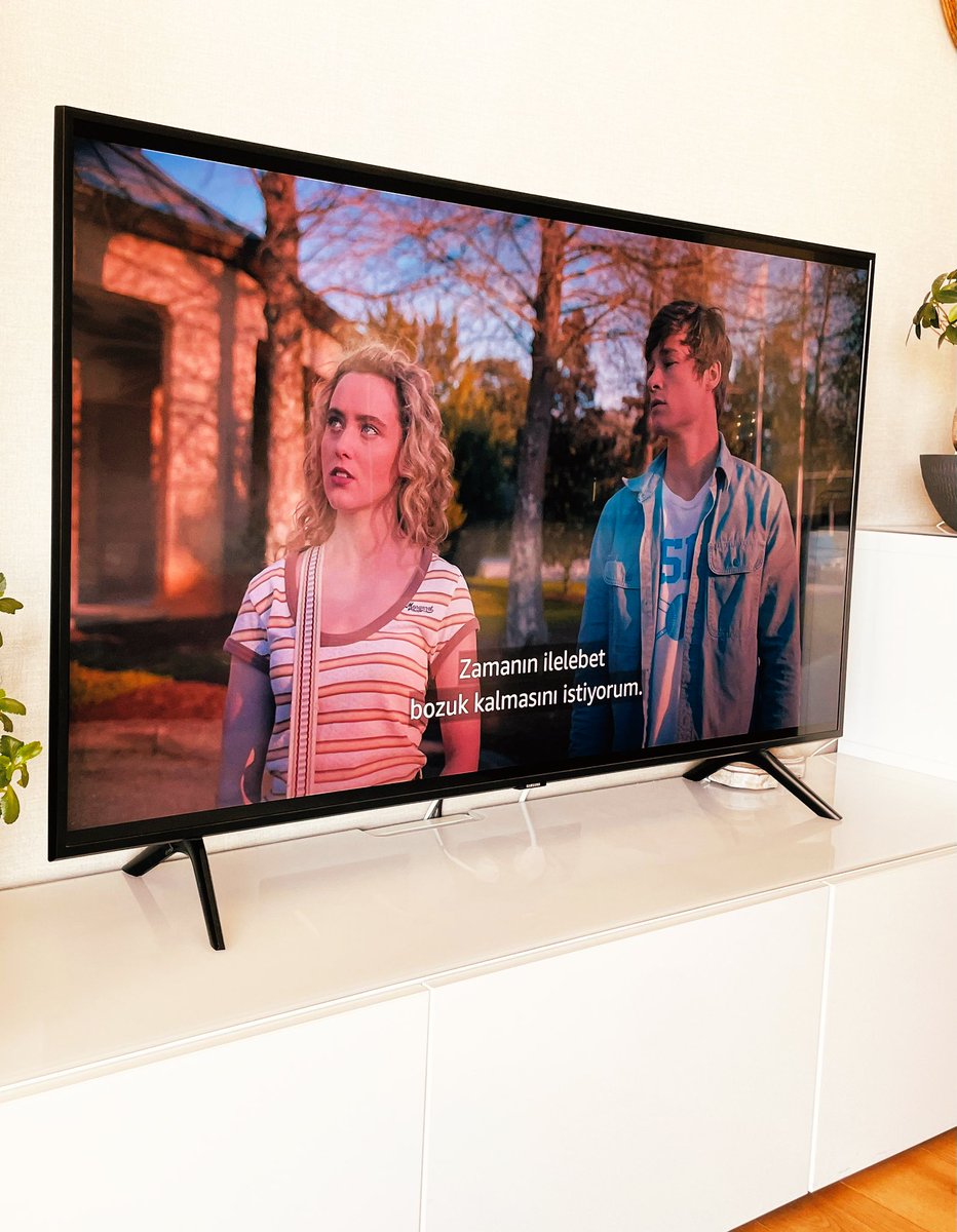 minimalistmnsr's tweet image. 2021 yapımı, 1h 38m, romantik komedi/dram temalı bir hafta sonu çerezliği ile geldim…🎬🍿
Groundhog Day modern versiyonu, bu defa farkı, tekrarlayan günde, ailenizden birinin kaybının defalarca yaşanmasının, üzücü ve düşündürücü tarafı…😢
#TheMapOfTinyPerfectThings  #PrimeVideo