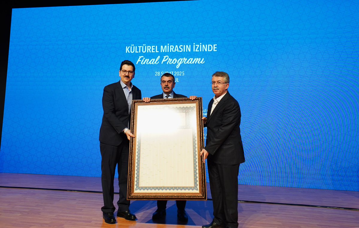 Mkursatkaraca's tweet photo. 📍28 Şubat 2025 | İstanbul  

Kültürel Mirasın İzinde Projemizin Final Programını Millî Eğitim Bakanımız Sn. Yusuf Tekin’in katılımlarıyla Başakşehir Emin Saraç Kültür Merkezinde gerçekleştirdik. 

Finale yarışmasında dereceye giren öğrencilerimizi tebrik eder, hayatları boyunca üstün başarılar dilerim.