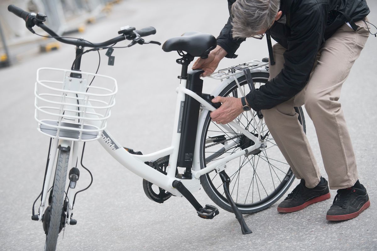 Underlätta för personer som tar sin elcykel till jobbet genom att installera laddstationer runt om i stan. Det föreslår Västerpartiet i Malmö som vill få fler att välja klimatsmarta färdsätt. buff.ly/NzzOLUZ