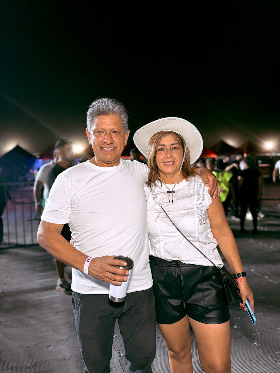 trecepy's tweet image. AIJUEEE 😍🤩

Increíble los looks de las doñas para el show más esperado de Marco Antonio Solís ✨

#Trece #SiempreConectados 
#MarcoAntonioSolís #MarSolís #AyeAlfonso #JorgeCeledon