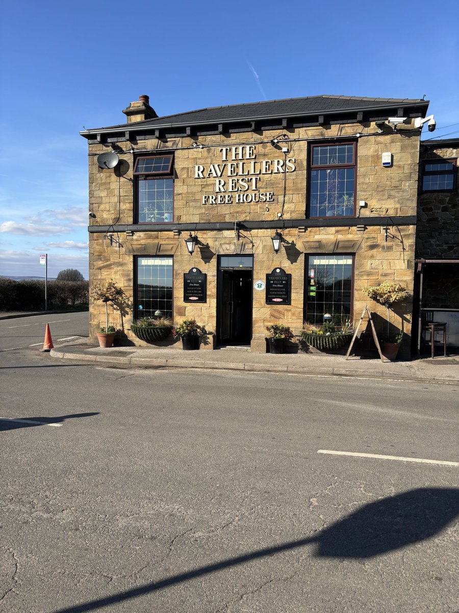 caoimhinof's tweet photo. Scooby Doo’s favourite pub. https://t.co/D4jrF14NHj