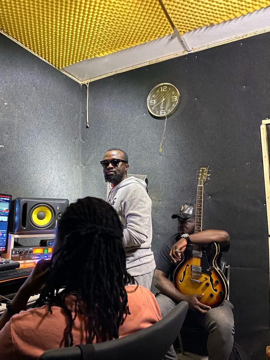 Christian Artiste <a href="/quabenaasare_hm/">NEW SINGLE NO SORROWS ON ALL STREAMING OUTLETS</a> still cooking his EP, drops on 25th with Derek Drumnayshin Nathan Nartey 

📸 Djmpese Mpese 
#idoforchristmusicinc #christianjam #urbangospelmusic #UrbanFlow