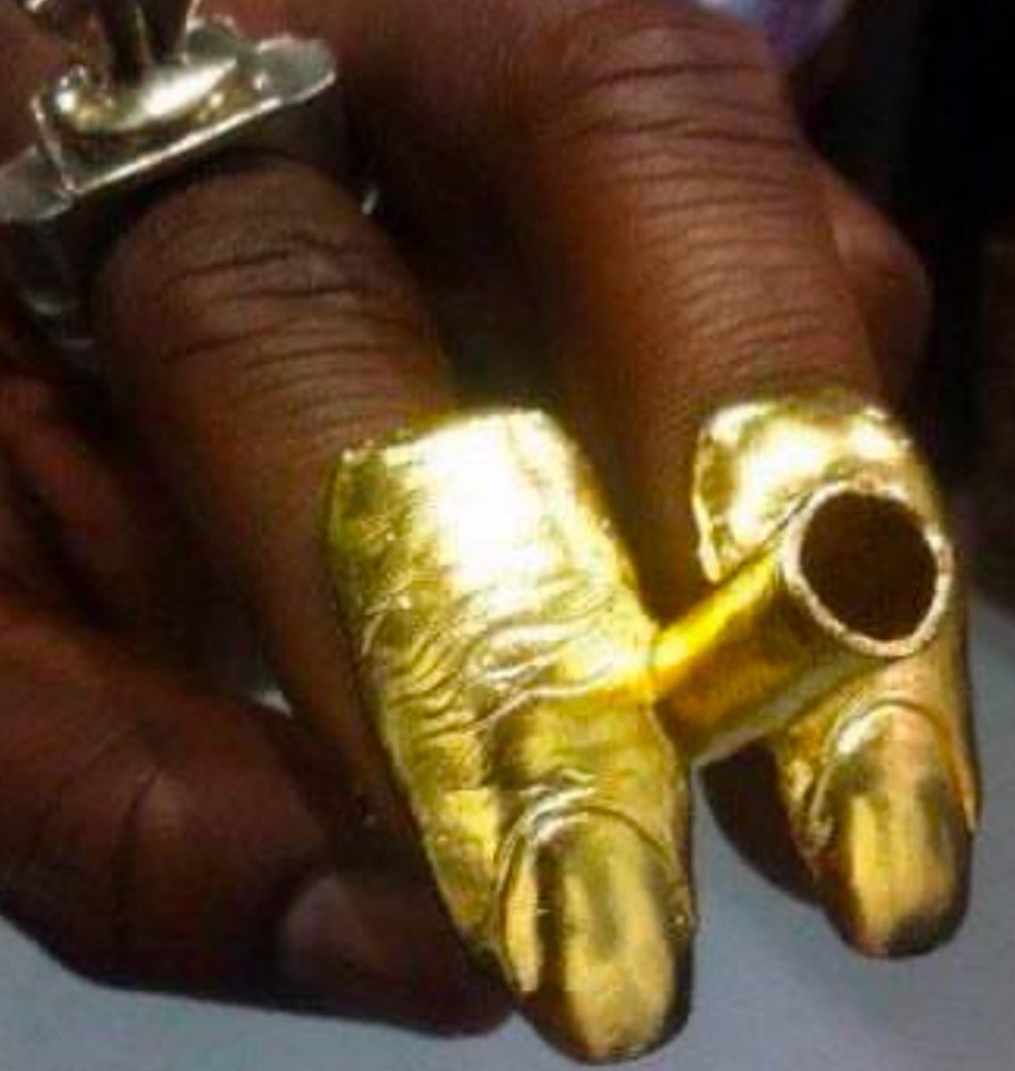 Outlander Magazine tweet media