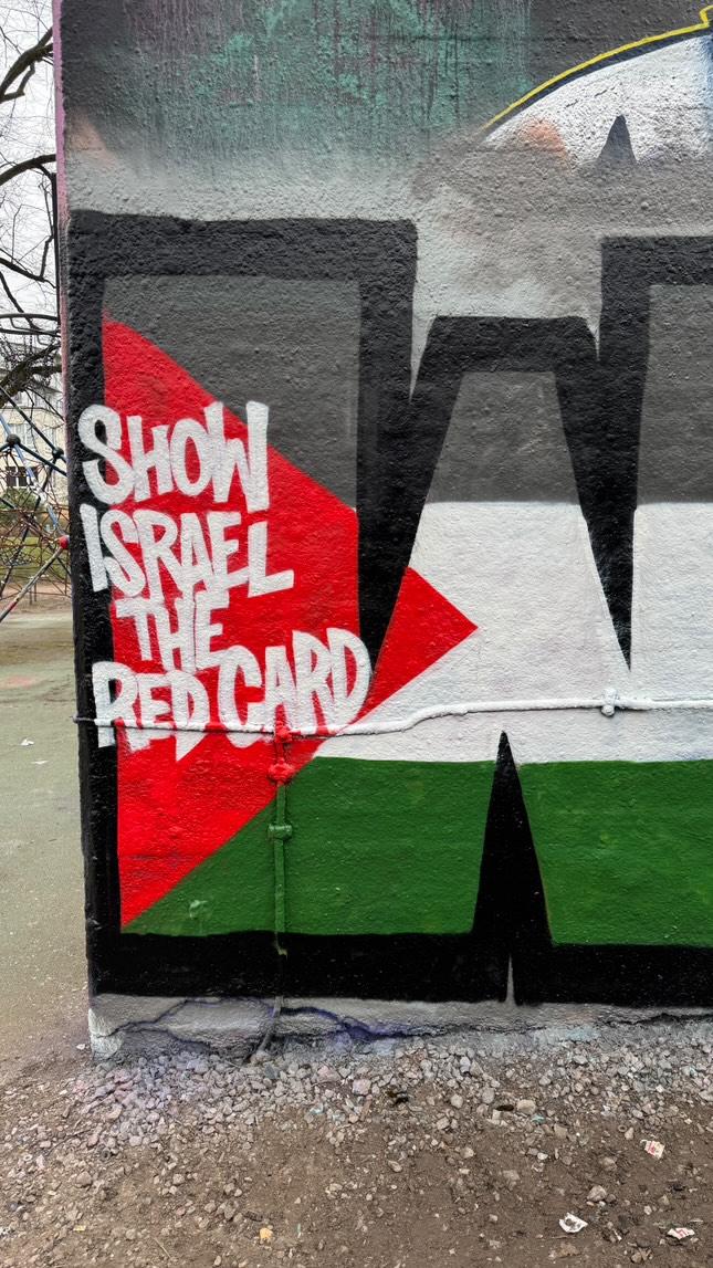 📌 St. Pauli, Hamburg, Germany

Warriorz, FC St. Pauli