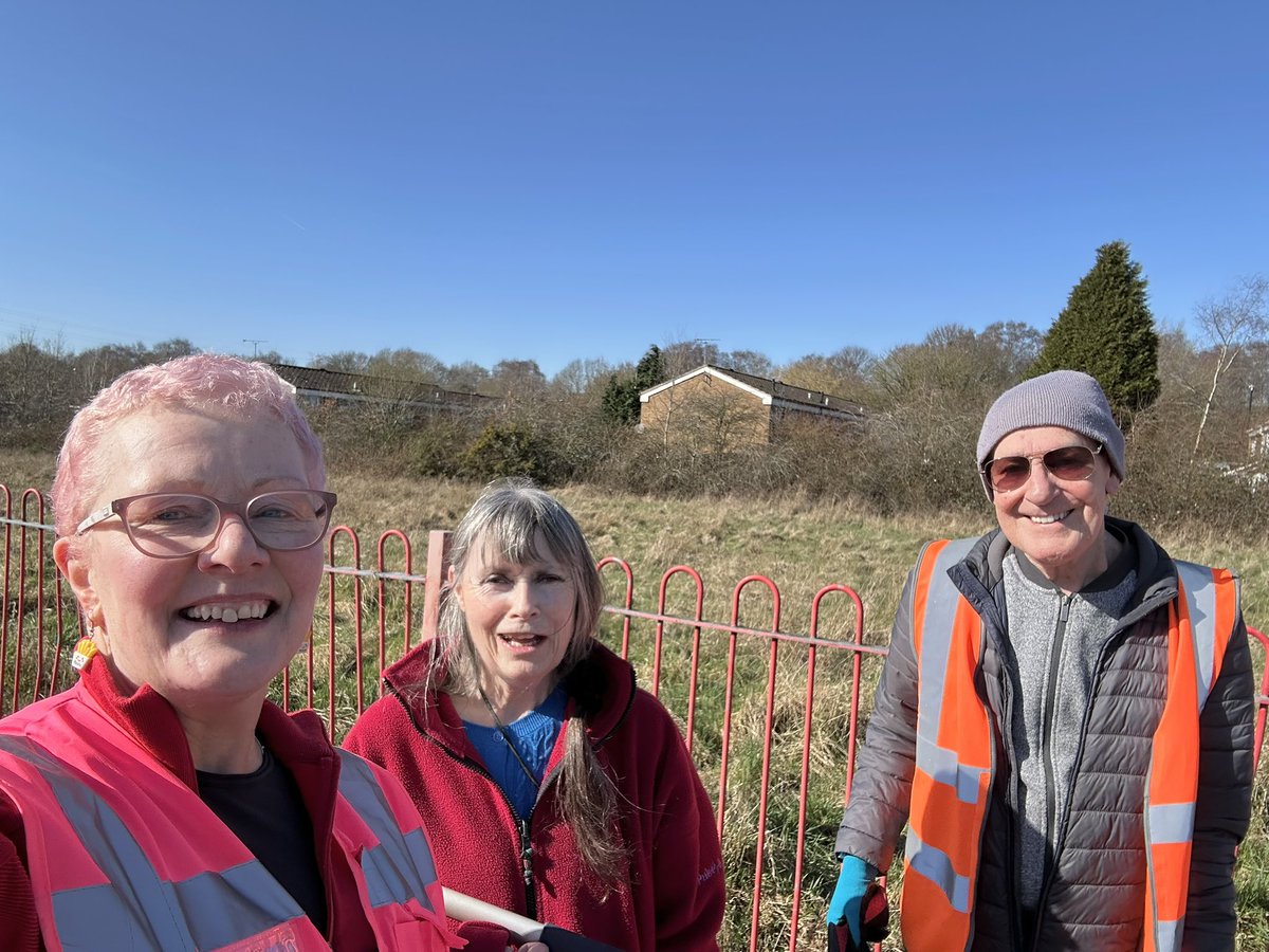 Spent 5 hours with my Litter Pick 3 of us)  &amp; Park gang (8 of us) tidying Brandwood &amp; our lovely local Dawberry Fields Park. Between us collected 15 bags! #onemillionbags