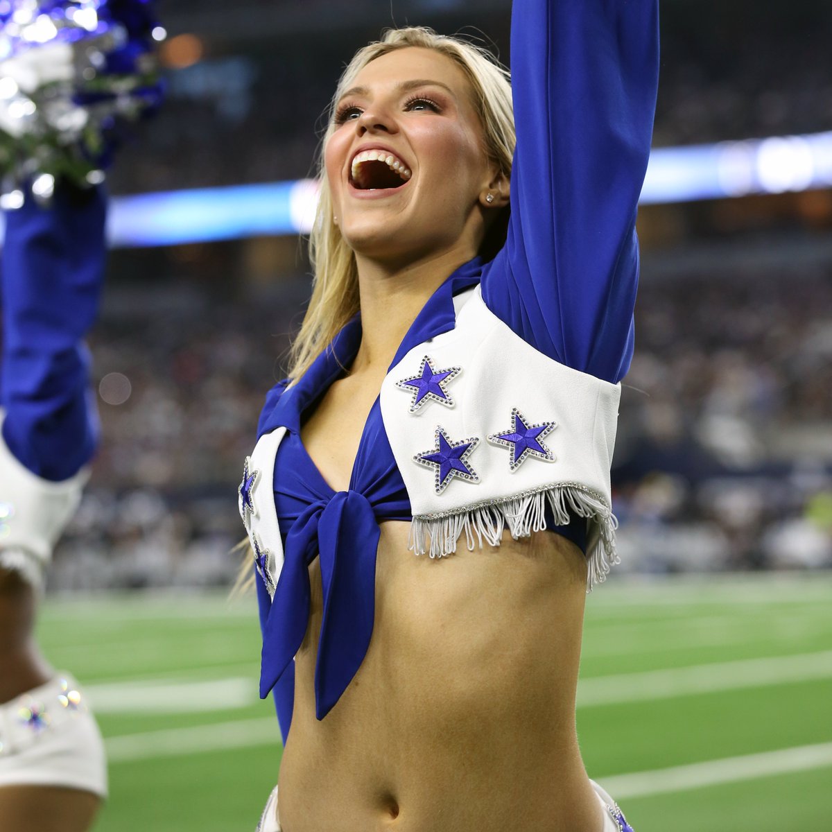 DCCheerleaders's tweet image. Birthday beauty! Happy Birthday, Madeline 💖

 @Invisalign | #WinningSmiles