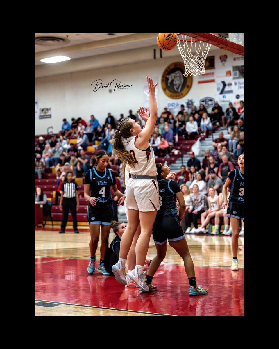 DavidJohnsonPh2's tweet photo. Rocky Mountain High girls basketball defeated Vista Ridge 49-37 to Cavan e to the sweet 16 round of the playoffs. 

#basketball #sports #photographer #photograghy @PSD_ATHLETICS @LoBo_Athletics https://t.co/X3ba41BFe3
