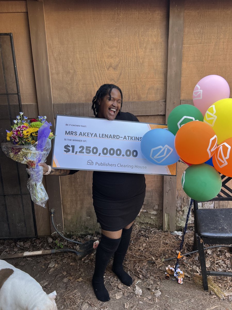 fcdf3371's tweet image. Congratulations to today's $1,250,000 SuperPrize #PCHWinner, Akeya A. of GA! 🤑🎉🍾🤩🙌🌹 Such an amazing winning moment! 😍