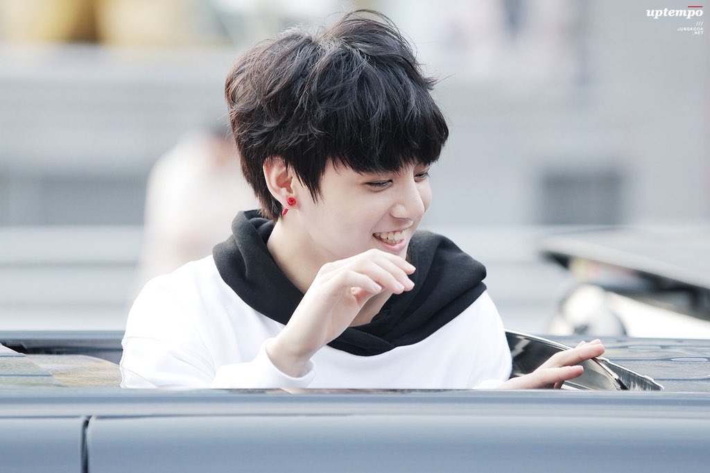 Dear jungkook, 
Today i miss you a little more than yesterday<3