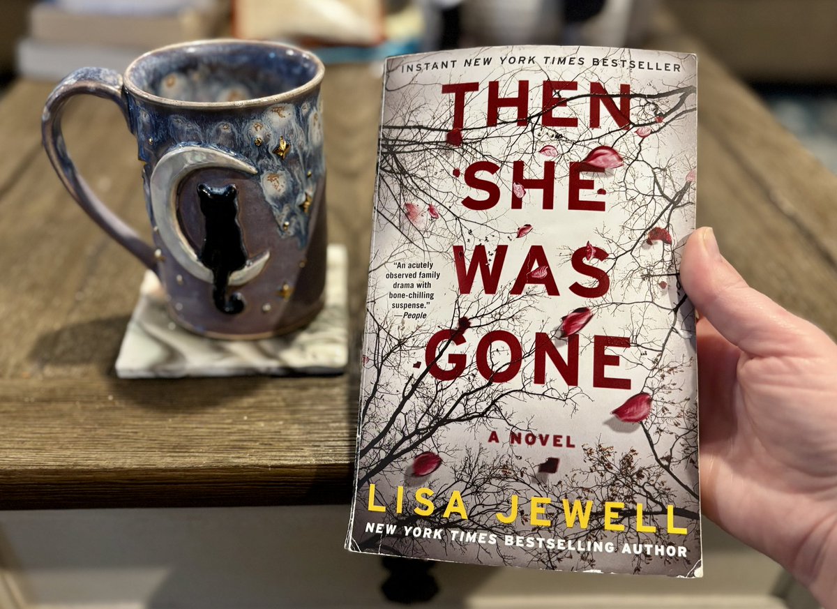 Pour Vallery Art (@pourvallery) on Twitter photo Thank you <a href="/lisajewelluk/">Lisa Jewell</a> for bringing back the book lover in me. This book was absolutely fantastic. I finished it in two days!
#BookTwitter #booklover #fiction #novel #BookRecommendation #read #bestseller Thank you <a href="/lisajewelluk/">Lisa Jewell</a> for bringing back the book lover in me. This book was absolutely fantastic. I finished it in two days!
#BookTwitter #booklover #fiction #novel #BookRecommendation #read #bestseller
