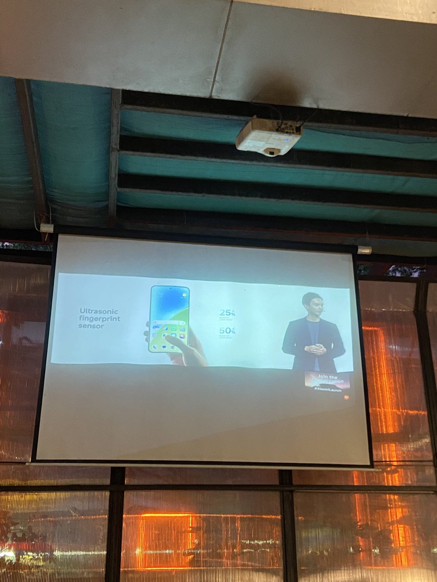 saurabhkad77976's tweet image. Squad ready, screen set, and excitement through the roof! 🙌 Let’s witness the future of innovation together. #Xiaomi15Series #MifanIndia #Xiaomi15UltraK
#XiaomiIndia #RedmiIndia #MiFCPune
