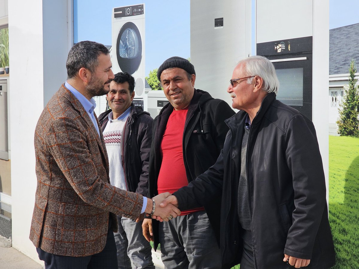 #Ramazan bir olmaktır, beraber olmaktır.

İftar öncesi hemşehrilerimizle bir aradayız. Birliğimiz ve muhabbetimiz daim olsun.

Hayırlı iftarlar #ILGIN...