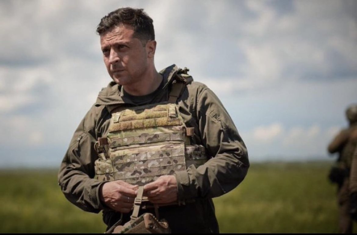 NotAvgLiberal's tweet image. Just so we’re clear,

This piece of shit Convicted Felon and 5 time draft dodger,

Along with a low ranking POG REMF “Combat Correspondent” (who’s never engaged in actual combat).

Attacked the leader of a nation who has fought along side his fellow countrymen.

Trump and Vance…