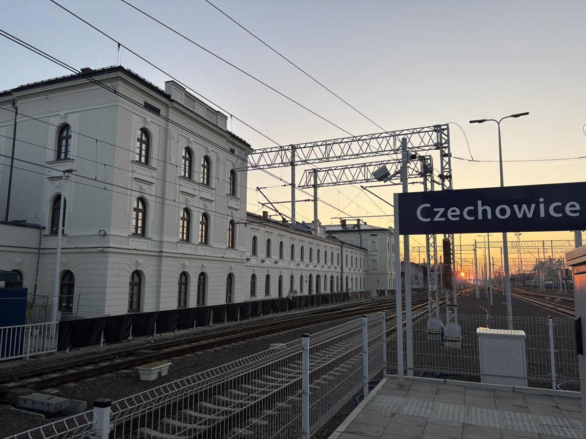 aszebeskidy's tweet photo. Czechowice-Dziedzice, 1 marca 169 lat temu wyruszył stąd pierwszy pociąg w kierunku Oświęcimia. https://t.co/kO5lmdyzQQ