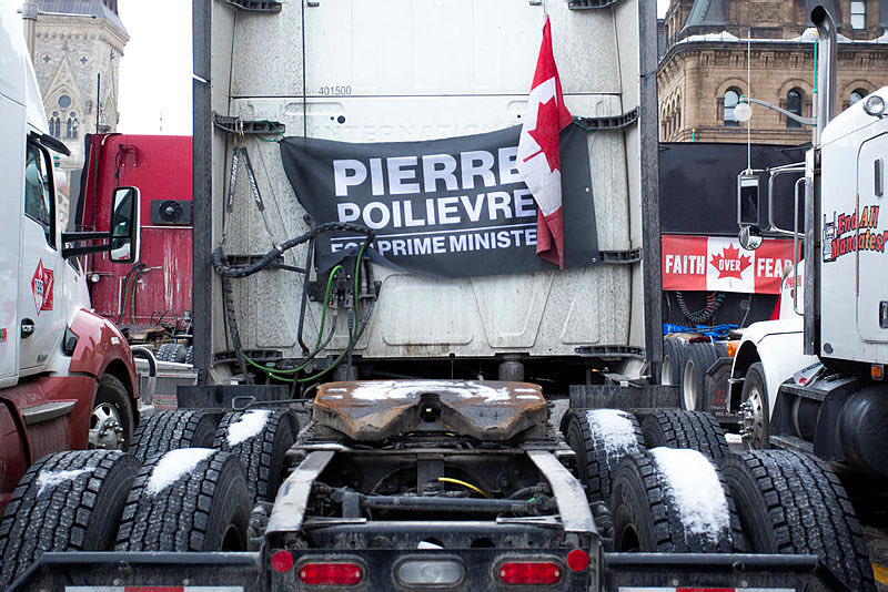 #Cndpoli #Canpoli

When a large group of foreign-funded agitators arrived to illegally occupy Canada’s capital, the VERY first thing <a href="/PierrePoilievre/">Pierre Poilievre</a> did was offer them coffee.  

He and his party then took selfies and encouraged them.

MAGA Pierre has NEVER been “Canada First”.