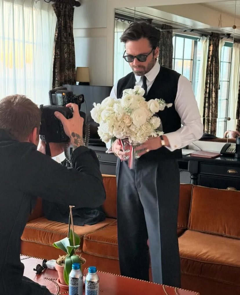 maya_viscot's tweet photo. prayer circle: 🙏🏻🙏🏻🙏🏻🙏🏻

                🕯         🕯
     🕯️                                🕯️
           
🕯️    Sebastian Stan     🕯️   
                  Oscar
                Winner!!!!!
    🕯️                                 🕯️
               🕯️          🕯️ https://t.co/wXrRdX8Ssc