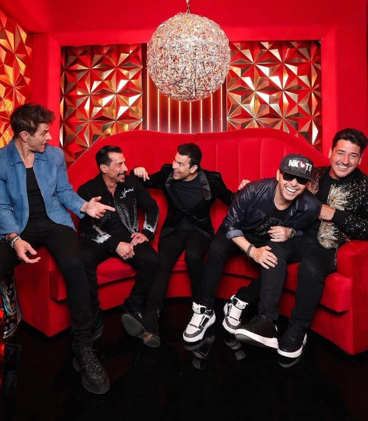 Isabela Cunha (@isawoodberg) on Twitter photo <a href="/dannywood/">Danny Wood</a> @donniewahlberg @Joeymcintyre #Jonathanknight @nkotb #Jordanknight Just guys being dudes 🫶 #Sundayfunday #iHeartFestival #Myfaveguys #BH4ever #Spreadlove4nkotb
📸: <a href="/meshellstudio/">MéShell Studio</a> <a href="/dannywood/">Danny Wood</a> @donniewahlberg @Joeymcintyre #Jonathanknight @nkotb #Jordanknight Just guys being dudes 🫶 #Sundayfunday #iHeartFestival #Myfaveguys #BH4ever #Spreadlove4nkotb
📸: <a href="/meshellstudio/">MéShell Studio</a>
