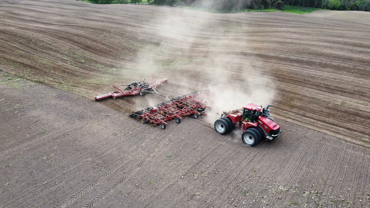 MaxWesterholt's tweet image. Von Westerholt Farms is Hiring!!! 

We are a family crop farm located in Harriston, Ontario. 
Looking for a motivated individual to help full or part time. 
Position available beginning of March. 
Retweets appreciated #ontag