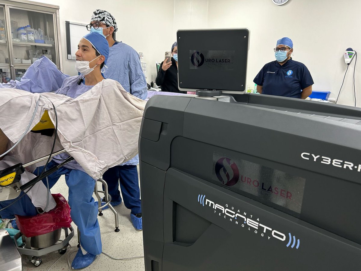 ThiagoHotaUro's tweet image. In these last few days I had the honor and happiness of participating in the prostate 360° course in Guadalajara under the leadership of the great @endohugologo. 
  Amazing course with live surgeries, I had the opportunity to do a #holep using the awesome #Magneto by…