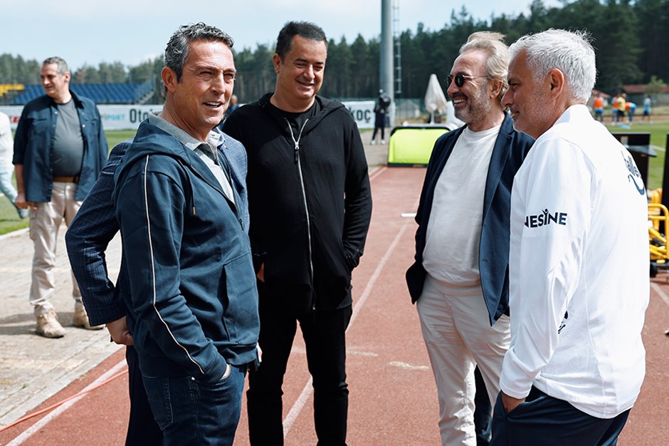 Erman Toroğlu: Mourinho Galatasaray'ın sinir uçlarıyla oynadı. Mourinho akıllı bir adam, Acun'u da yönlendiren o.