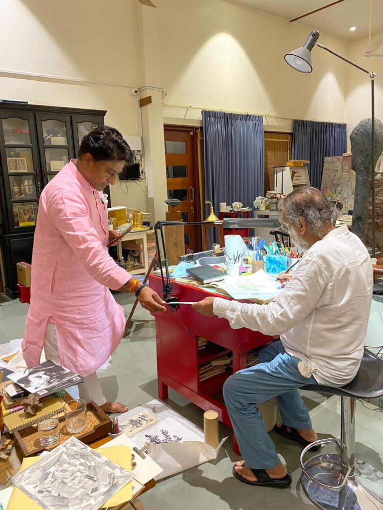 kuljeetschahal's tweet photo. हिम्मत शाह जी नहीं रहे। महान कलाकार थे। चित्रकार और शिल्पी। संजीदा इंसान। समाज और कला पर सुलझे हुए विचार रखते थे। एक वैश्विक नज़रिया उनके काम में सदा बना रहा, जो उनके काम में दमकता है। 

उनकी स्मृति को आत्मीय नमन। 
#HimmatShah https://t.co/EismUugH8t