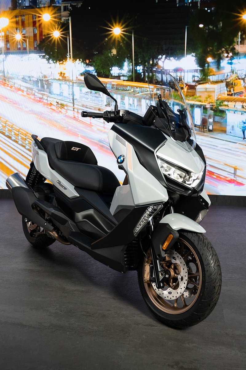 BMWMotorrad_Mx's tweet image. Checa a detalle el nuevo #C400GT y coméntanos qué te parece.​

#PluggedToLife​ #MakeLifeARide #BMWMotorrad