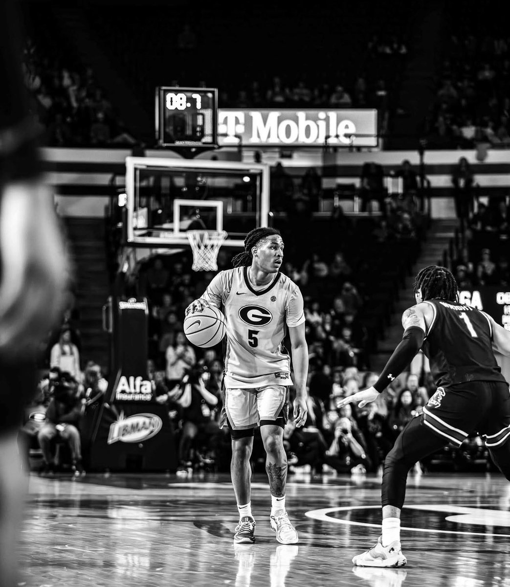 CoachAJJones_'s tweet photo. Over the last 6 games, Silas Demary, Jr. has been on a tear, and turning a corner with confidence!
In the last 6, he’s averaging:
20.5 ppg (41.4 FG% / 40.8 3P% / 76.5 FT%)
3.5 rpg
3.8 apg
Including a win over a top 3 Florida team & putting UGA in the hunt for a tourney bid. https://t.co/hxBSXiwMFh