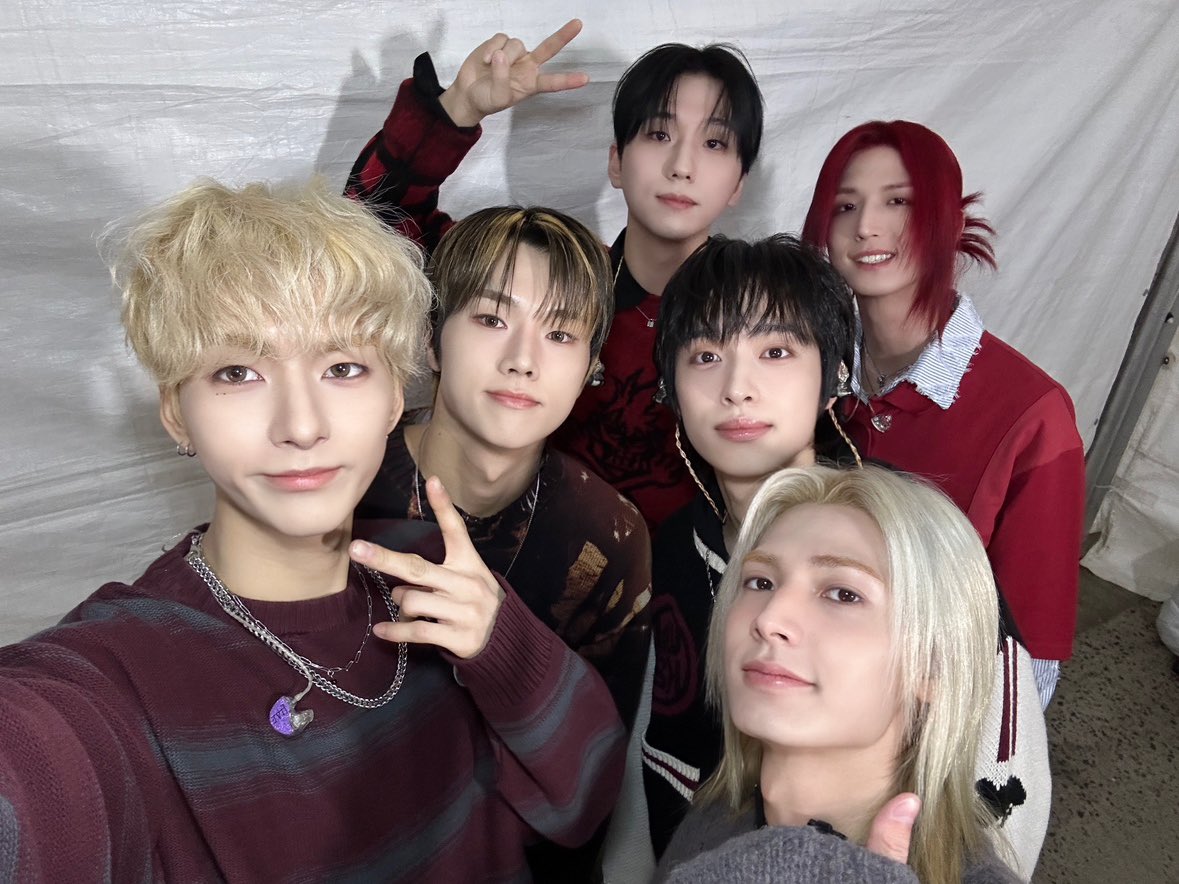 the cheers that we got from performing on Awesome Stage in Daegu hyped us up. thank you for giving us precious memories for two days straight, Villains! ❤️‍🔥