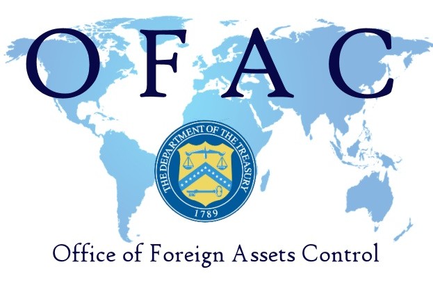 estebanoria's tweet photo. ESTOCADA FINAL A MADURO | La Oficina de Control de Activos Extranjeros (OFAC) ha anunciado la eliminación de la licencia que permitía a Chevron operar en Venezuela, a pesar de su renovación automática. Esta medida deja a Nicolás Maduro sin la posibilidad de vender petróleo a Estados Unidos, una de las pocas fuentes de ingresos legales que aún le quedaban.

Con esta decisión, se espera que vengan nuevas sanciones que excluirán completamente al régimen del mercado petrolero internacional, ya que ni India ni otros países miembros de la OMC podrán negociar con el crudo venezolano. Esto obligará a Maduro a entregar el petróleo a China y Rusia a precios de regalo, solo para obtener protección política y militar.

Al régimen usurpador se le avecinan días muy difíciles, mientras el pueblo venezolano sufre hambre y represión bajo la dictadura. Esta decisión es una estocada que lo deja aislado y con menos recursos para sostener su maquinaria represiva.

#Venezuela #Maduro #Petroleo #Noticias #NoticiasDelCambio