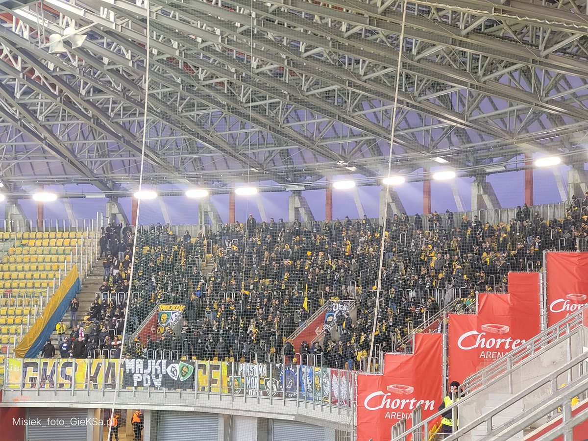MiskaPatryk's tweet image. #gieksatwitter Kibice GieKSy w dobrej liczbie meldują się w Białymstoku.