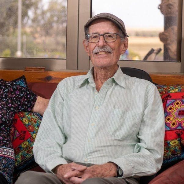 itsmichalll's tweet image. He drove Palestinian cancer patients to the hospital for treatment. In return, they murdered him. The world must remember Oded Lifshitz.