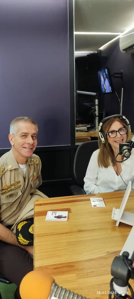 El Comandante de la <a href="/BTT_Carabobo/">Brigada de Tránsito Terrestre Carabobo</a> , Hizo recomendaciones de seguridad Vial,Conducción Segura para Motorizados,vehículos y carga pesada, revisión del vehículo antes de salir de viaje,  kit de auxilios médicos, en el programa Radial en 92.3FM con Sandy Aveledo 
 #Carnavales 2025