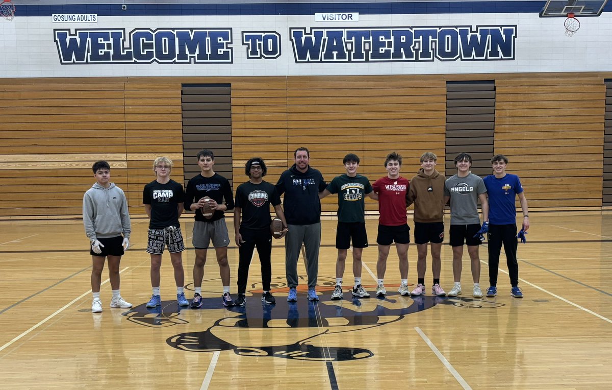 BenjiKamrath's tweet photo. Had two fantastic Sunday morning throwing sessions at my WI QUARTERBACK ACADEMY! 
@MJ_NFLDraft @GoslingsUpdates @Davis_Cashin @CarmineMoctezu1 @jaxon_ladron3 @AnishkaA09 @bench424nmore @PrepRedzoneWI https://t.co/mNW34Fp8Te