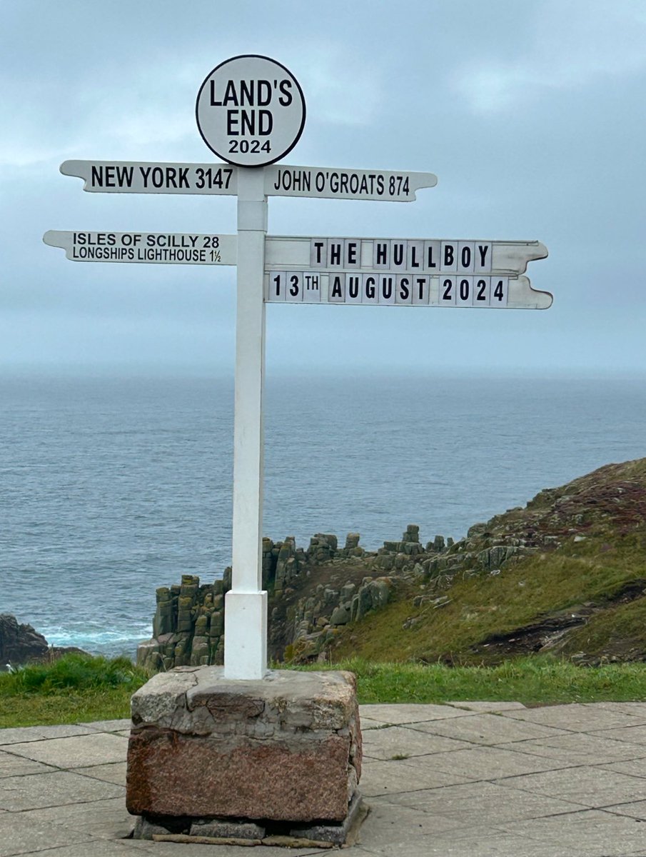 For the UK challenge I’d love to run with some inspiring people. I’m not fussed about whether they have followers or fame just people who are doing good in the world. If you know anyone who fancies stomping some miles, give them a tag or message me! Let’s get the word spread for