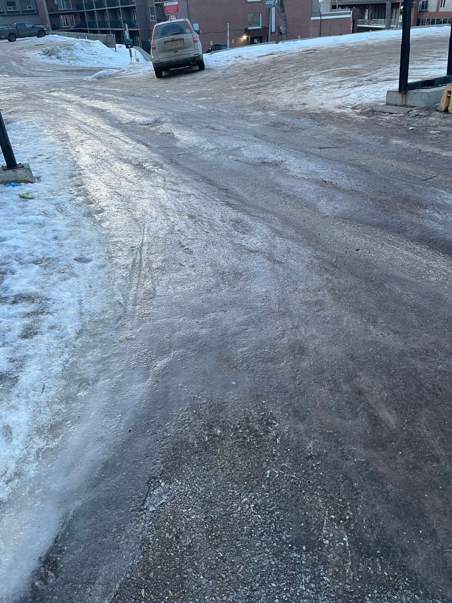 Heading to Sunday brunch☕, Church⛪, or for a morning dog walk? 🐕

Be safe out there: freeze-thaw conditions continue &amp; it's very icy!

We want everyone to be safe, no matter how you choose to get around! Freedom of mobility and accessibility matters 😊 🚲 🚶 

#YEGSnowStories