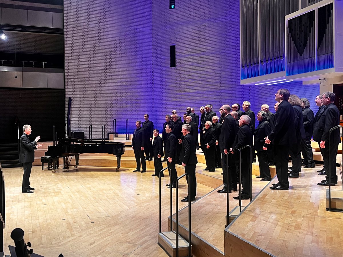 Our penultimate competitors — the bristling Cottontown Chorus (who took my words about keeping things moving a bit too literally and started to come onto the stage before I’d finished introducing them). #MACC2025