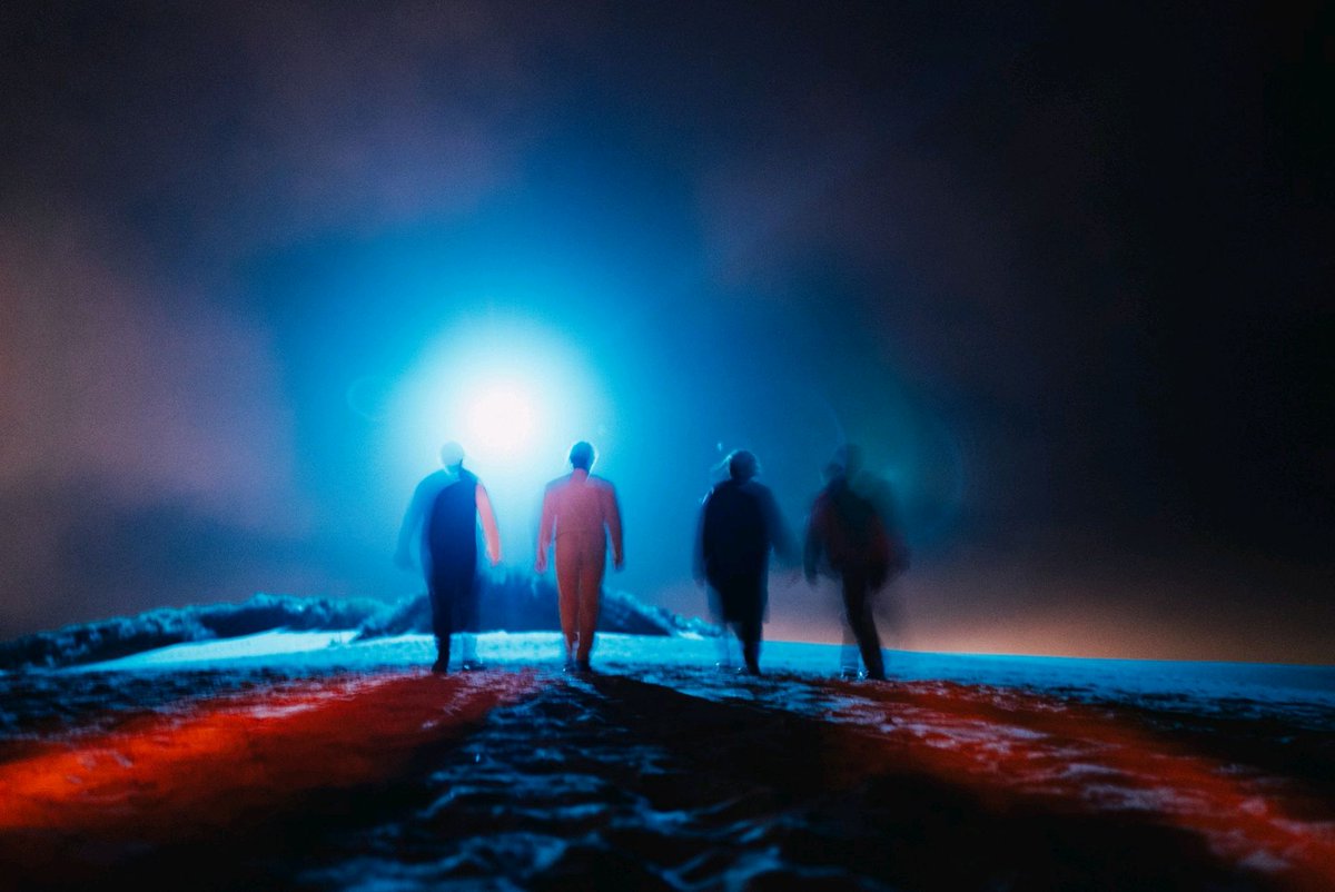 5SOSUpdES's tweet image. ◜📢◞ #INFOSOS — Hoy, pero hace 3 años, la banda australiana #5SecondsofSummer publicó el video de su sencillo principal #COMPLETEMESS, marcando el inicio de la era #5SOS5.
Actualmente, el video cuenta con más de 12M de vistas.

youtu.be/GoQ85cs5fk0

#3YearsofCOMPLETEMESSMV