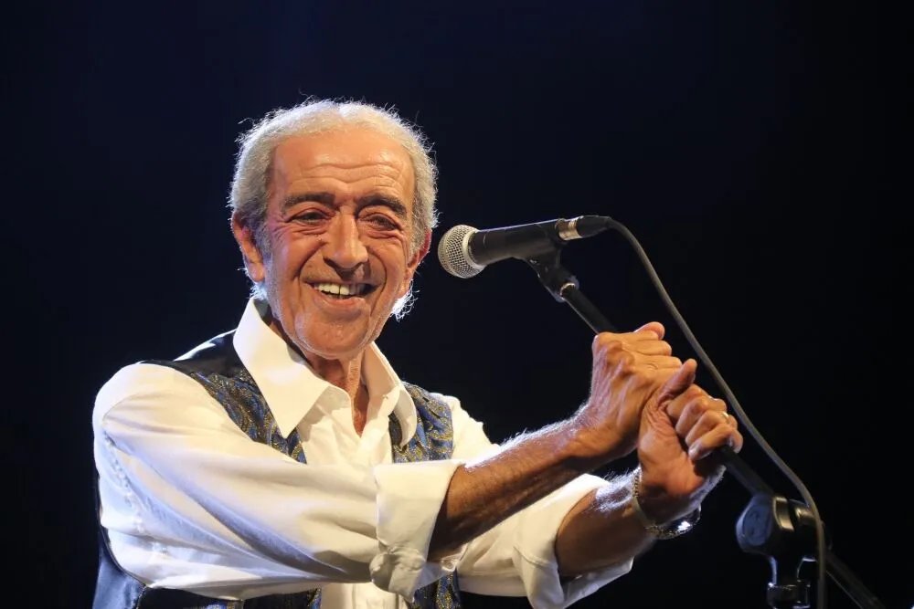 #SONDAKİKA
Edip Akbayram’ı kaybettik...