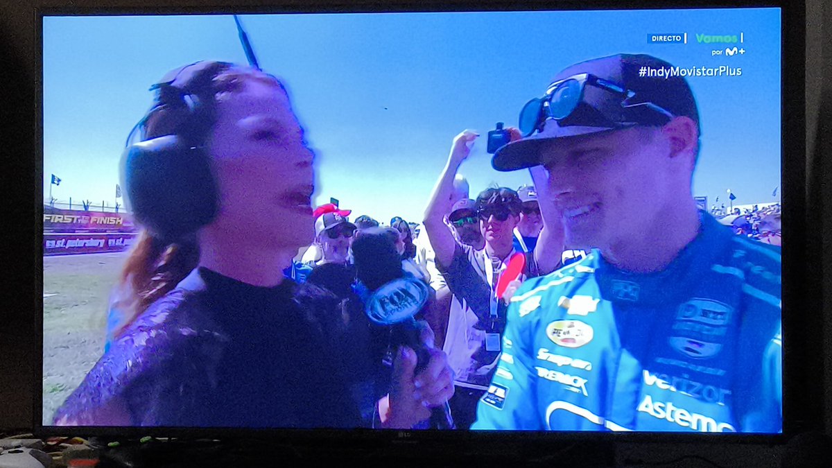 Empezamos la tarde con #Indymovistarplus y luego #nascarendazn !!!!!!