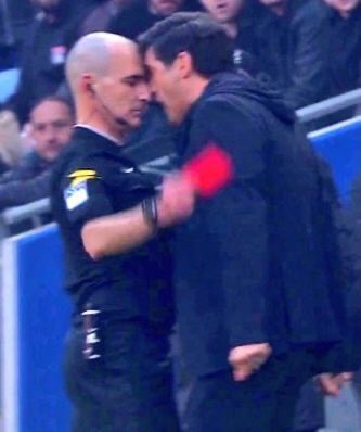 Loic_MRS_LDN's tweet image. La semaine dernière : TOUTE la ligue 1 derrière les arbitres et les instances contre les horribles méchants marseillais 

8 jours plus tard :