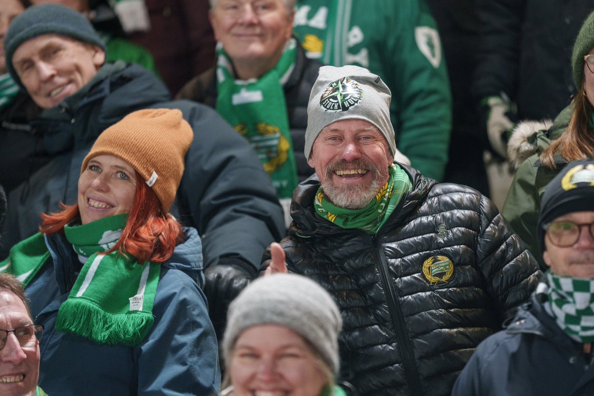 Glada miner när det vankas semifinal:

Sex år sedan sist det spelades semifinal på Zinken, så det är helt klart värt ett besök  den här gången – vi ses på tisdag! 

HAMMARBY BANDY - EDSBYNS IF, avslag kl 19.00. Zinkentältet öppnar kl 17.

Köp biljett här: nortic.se/ticket/show/24…