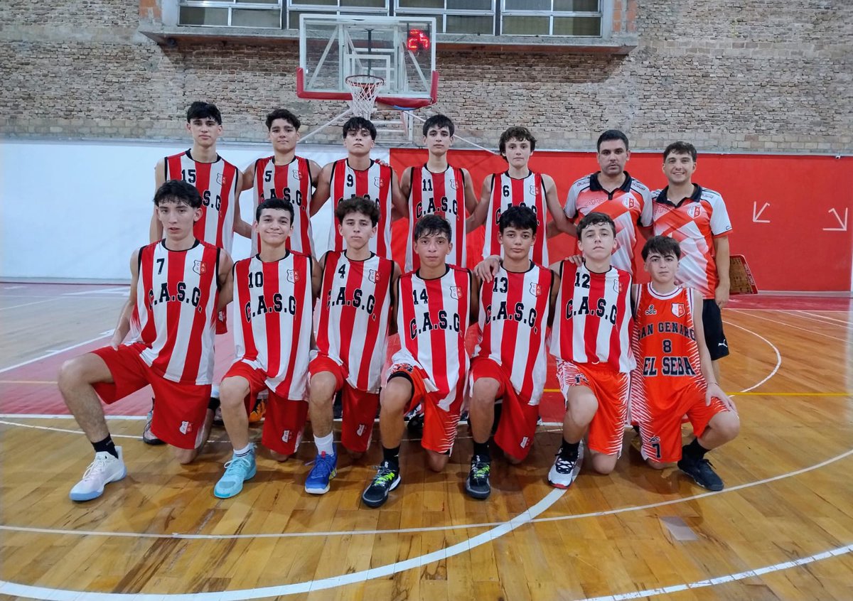 AtleTv2025's tweet photo. Torneo Apertura. Fecha 1 🆚 @cadnorte. Cubrí la U13 en su vuelta a la competencia (foto 1) con el debut como DT a cargo de @axelzumoffen. La base de lo que sigue en formativas. El comienzo para Ellos en competencia. Además agregamos fotos categorías U15 y U17. https://t.co/SoprYeAayo