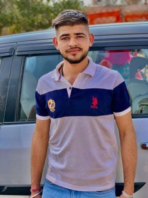 अहिंसा परमो धर्मः, धर्म हिंसा तथैव च।

बज्जू, बीकानेर के रणजीतपुरा की रोही में बाहरी राज्य के शिकारियों द्वारा किए गए हिरण शिकार प्रकरण में श्री जयसुख जी सिगड़ (सरपंच, मानकसर), श्री सुरेश तेतरवाल जी एवं श्री सुमित सांवक जी ने जिस अद्वितीय साहस, निःस्वार्थ समर्पण और अप्रतिम जीव