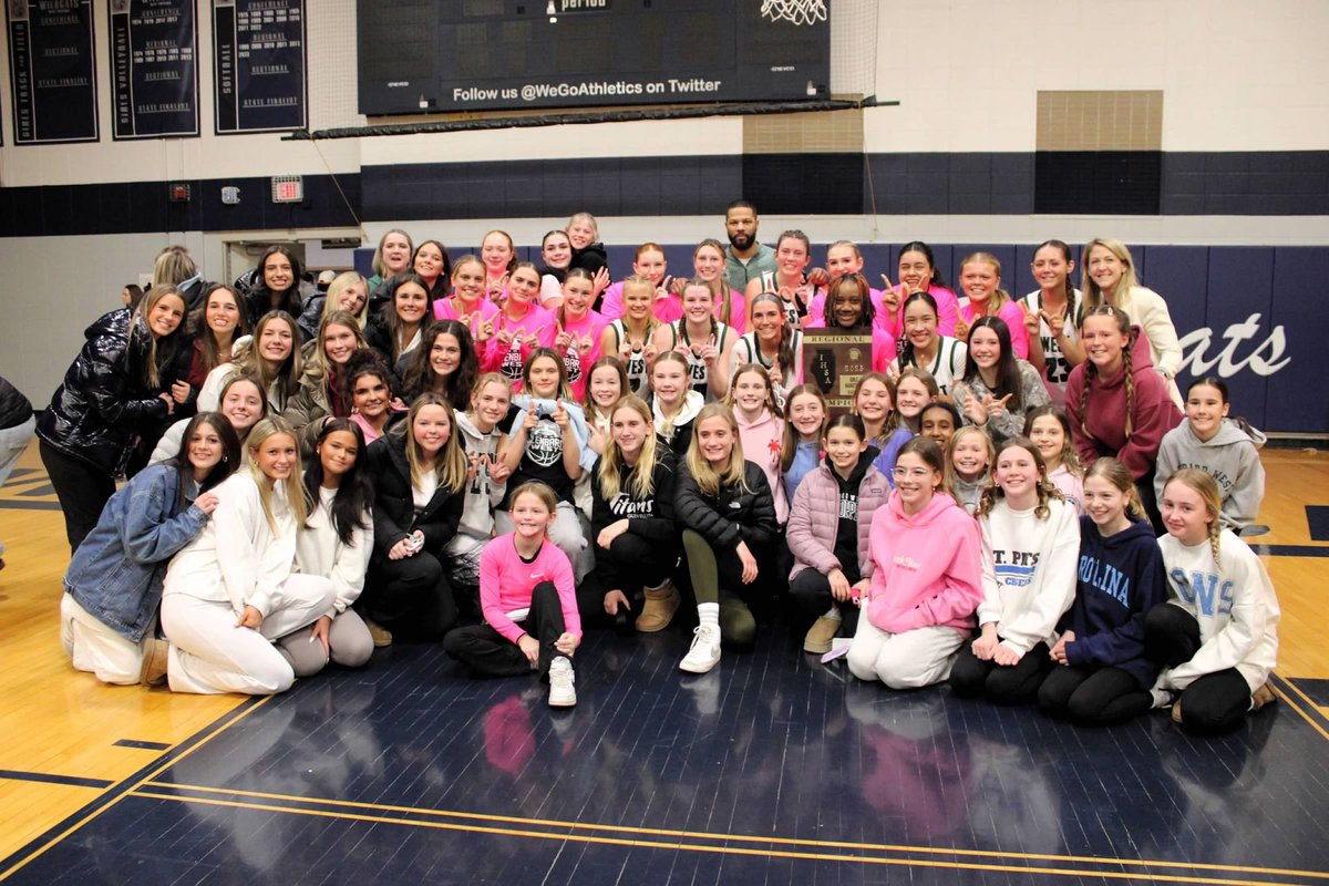 #notdoneyet and we need your energy as we take on Fremd in the Supersectional tomorrow (3/3) night!

📍: Forest View Educational Ctr
        2121 S Goebbert Rd, Arlington    Heights
⏰: 7:30
🎟️: $10 (available only on the GoFan app)

Be there! Go West!! 💚🏀🖤