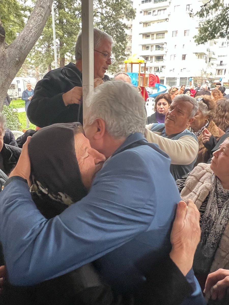 <a href="/izdeda/">İzmir Depremzedeleri Dayanışma Derneği (İZDEDA)</a> İzmir Depremzedeleri Dayanışma Derneği olağanüstü Genel kurulunu büyük bir katılımla tamamladık. Teveccüh gösteren Depremzedelerimize teşekkür ederim. Yeni bir listeyle , kaldığımız yerden devam edeceğiz. Herkesin desteği bizim için önemli , Türkiye’min alanında ilk