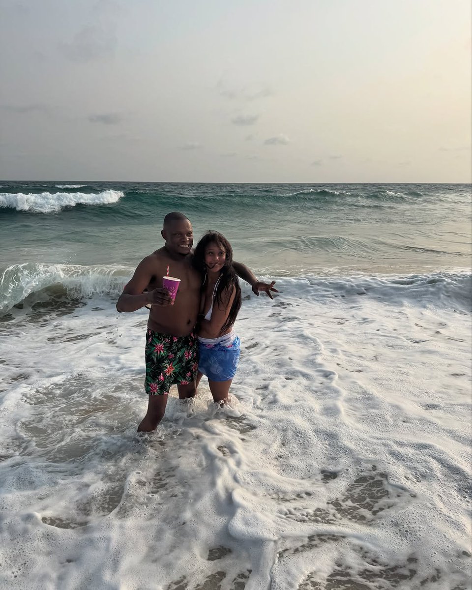 MDNnewss's tweet image. Minnie Dlamini and her boyfriend, Dr Brian Monaisa