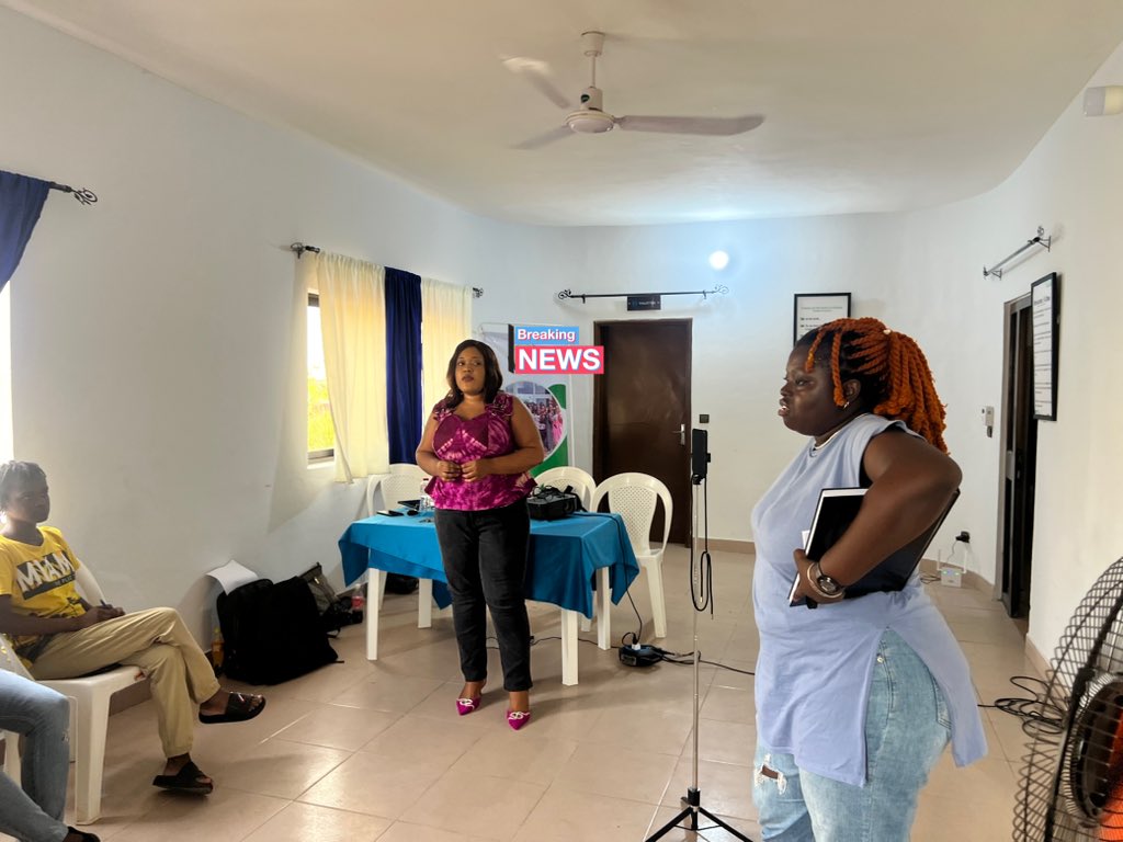 LeadElles's tweet image. consultante experte en production audio, nos bénévoles ont exploré les techniques vocales et la création de contenus audio engagés. Une belle opportunité pour apprendre à amplifier nos messages et faire entendre nos voix sur de nouveaux formats !
#Leadelles #PodcastFéministe